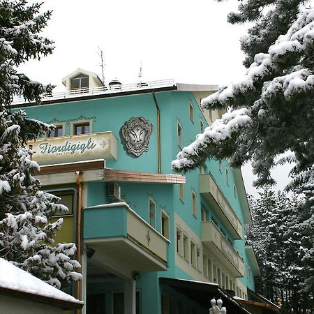Hotel Fiordigigli LʼAquila Esterno foto