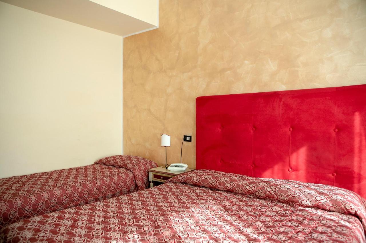 Hotel Fiordigigli LʼAquila Esterno foto