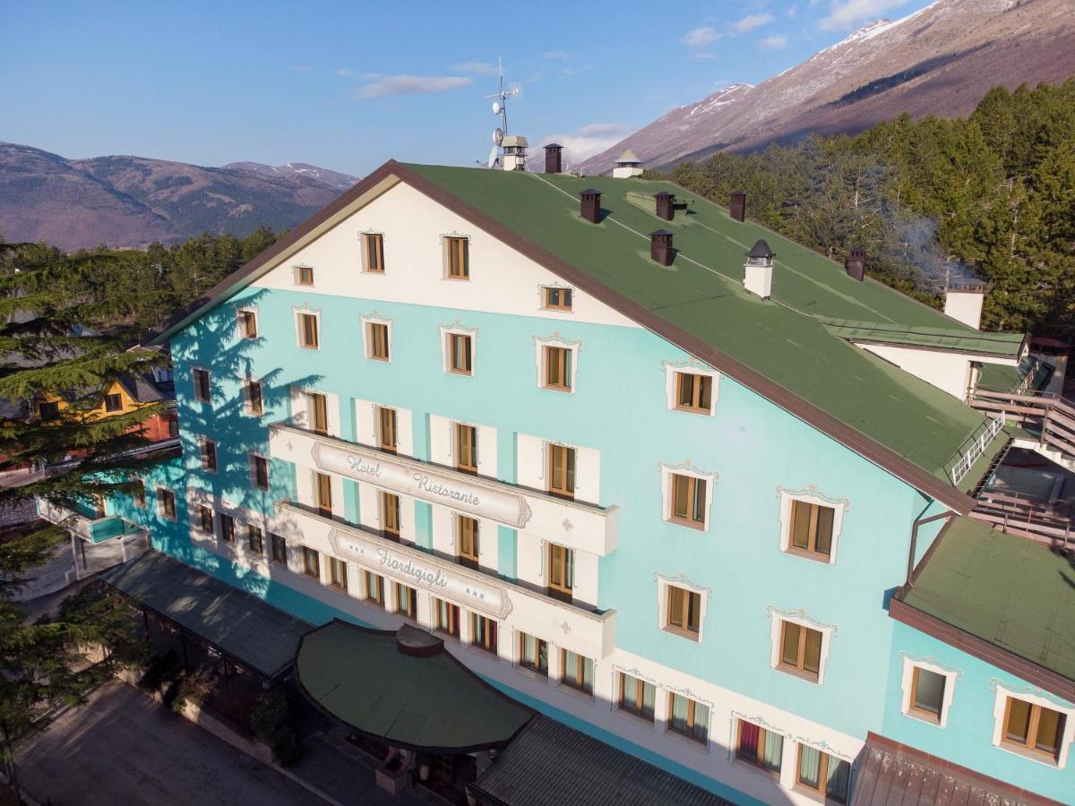Hotel Fiordigigli LʼAquila Esterno foto