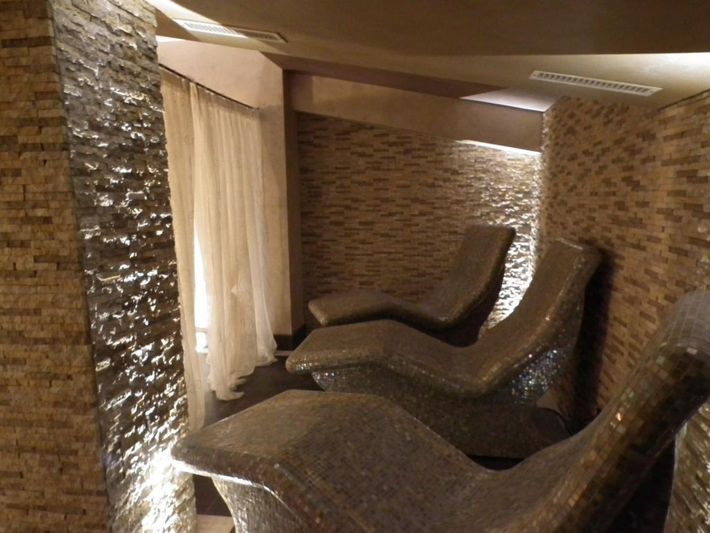 Hotel Fiordigigli LʼAquila Esterno foto