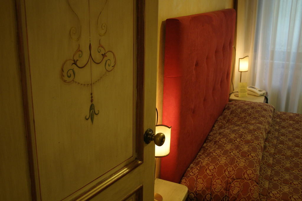 Hotel Fiordigigli LʼAquila Esterno foto