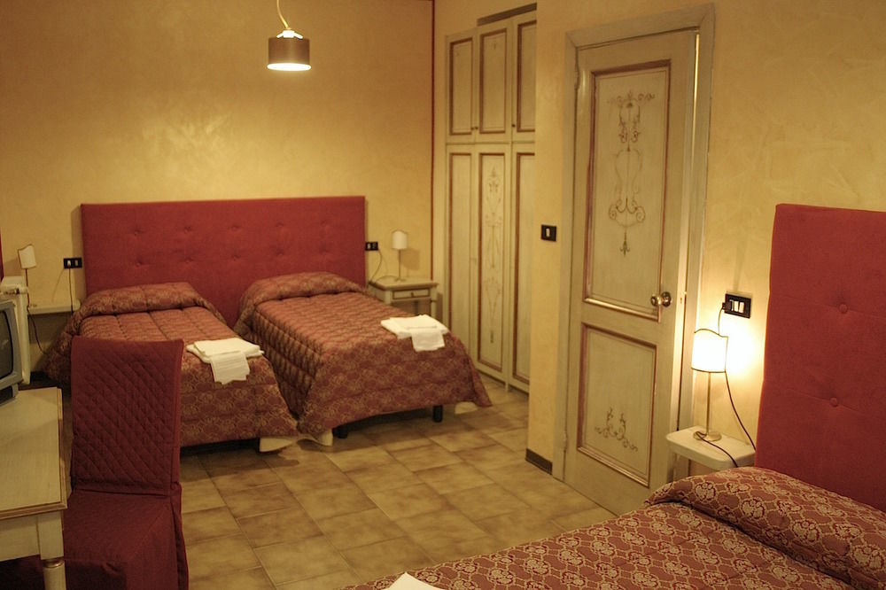 Hotel Fiordigigli LʼAquila Esterno foto